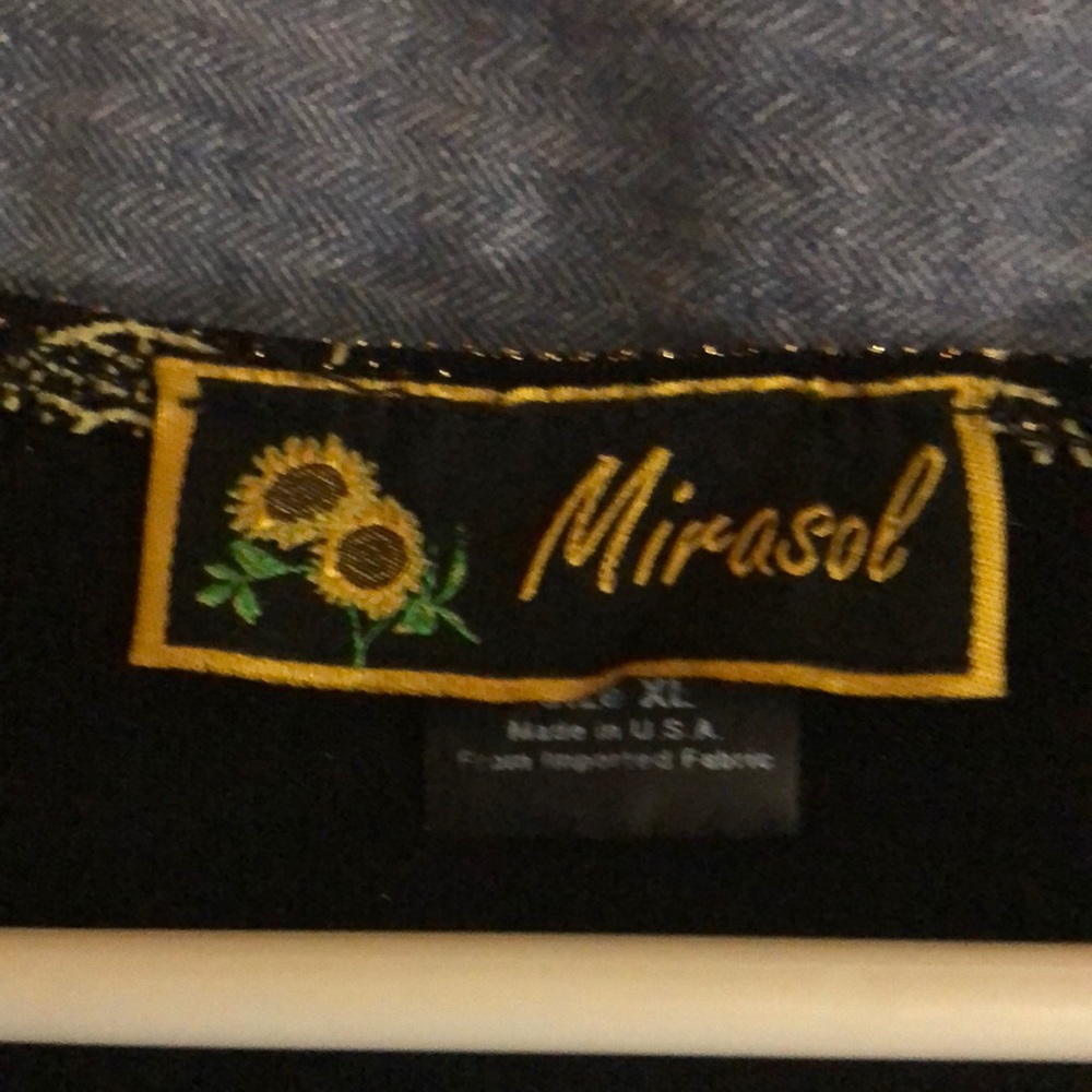 Mirasol XL Womens Dressy Top with Gold Sequence Long Sleeve